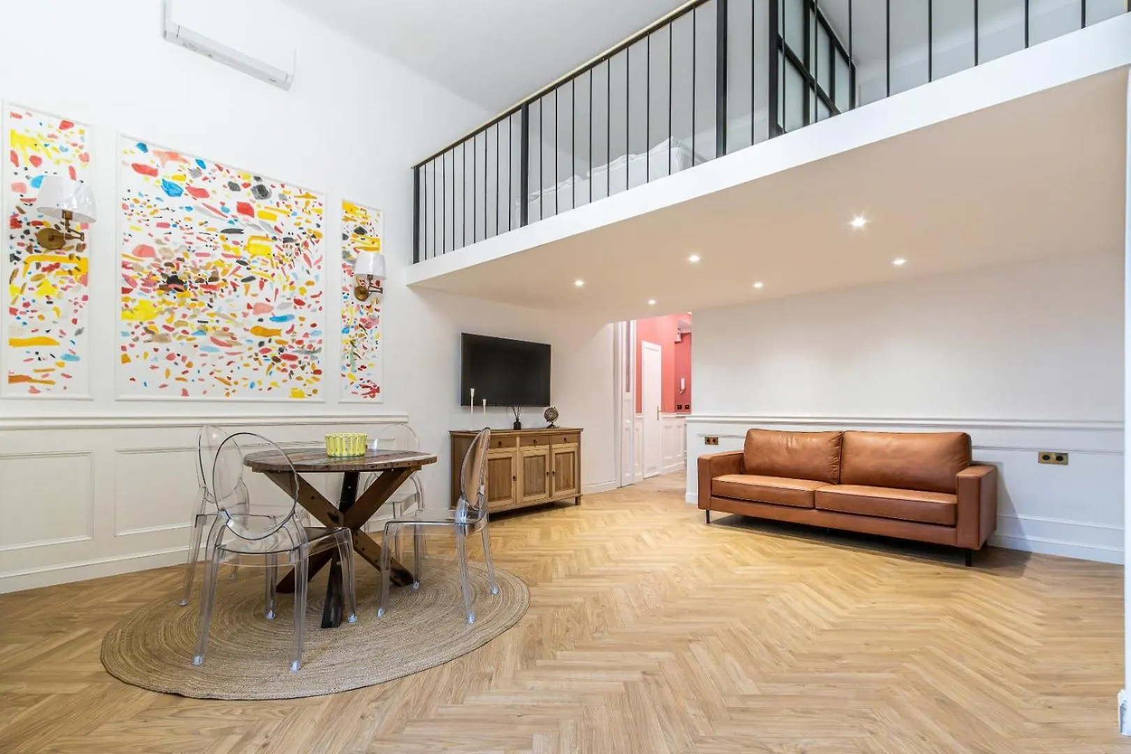 The Theater Living Budapest Apartment 0*,