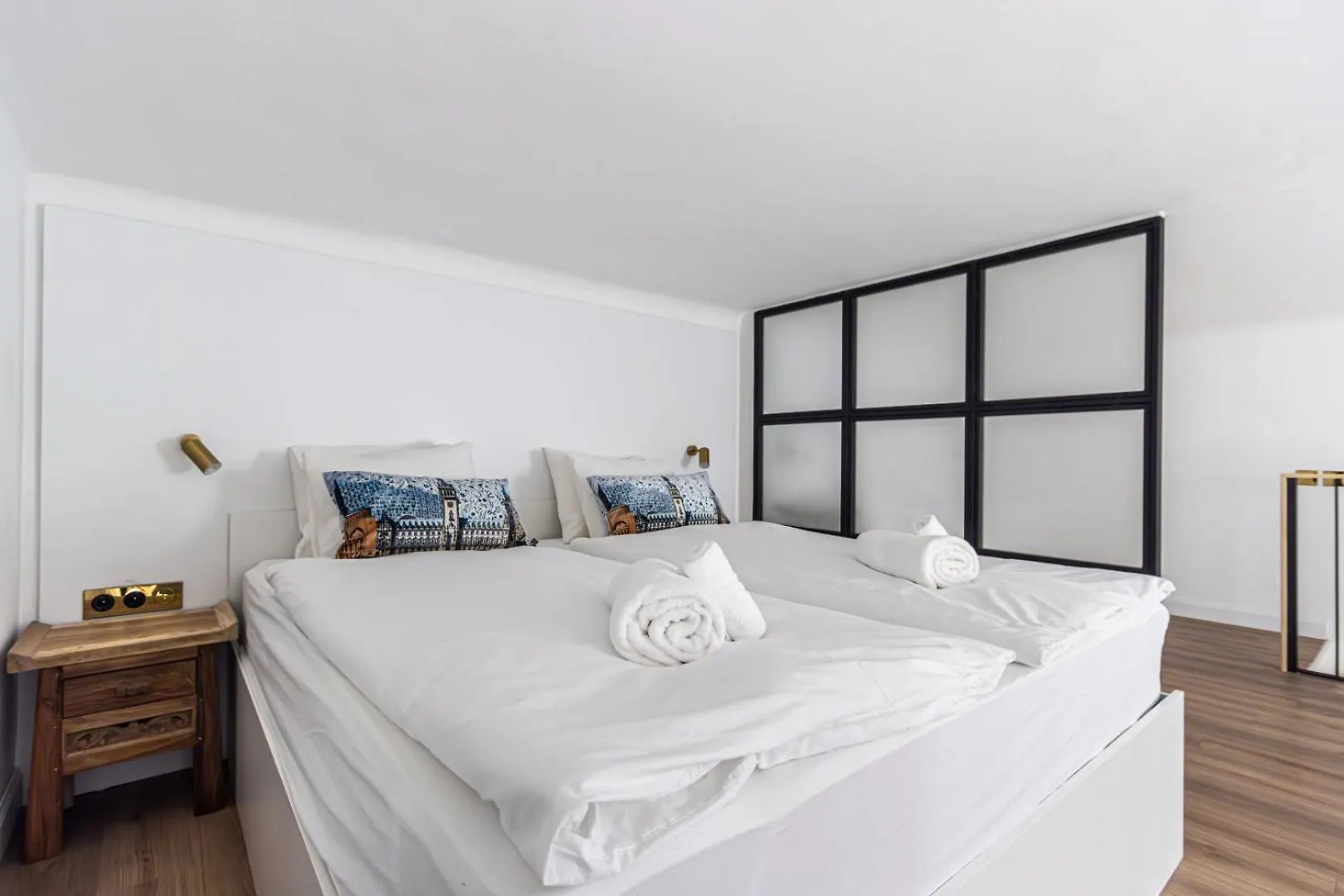 The Theater Living Budapest Apartment 0*,
